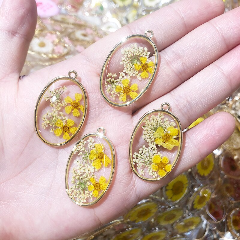 Natural Dried Flower Pendant (small box included)
